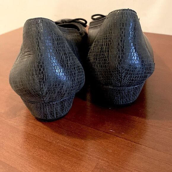 Ros Hommerson Tasha Black Sheep Leather Iquana Flat Dress shoe, 8.5 like new - Picture 10 of 10